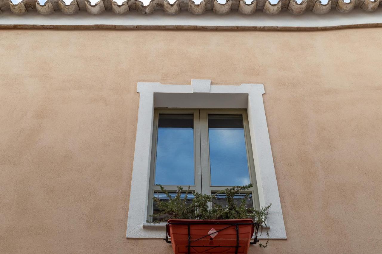 Ladiri - Antica Dimora In Terra Cruda Villa Sìnnai Eksteriør billede